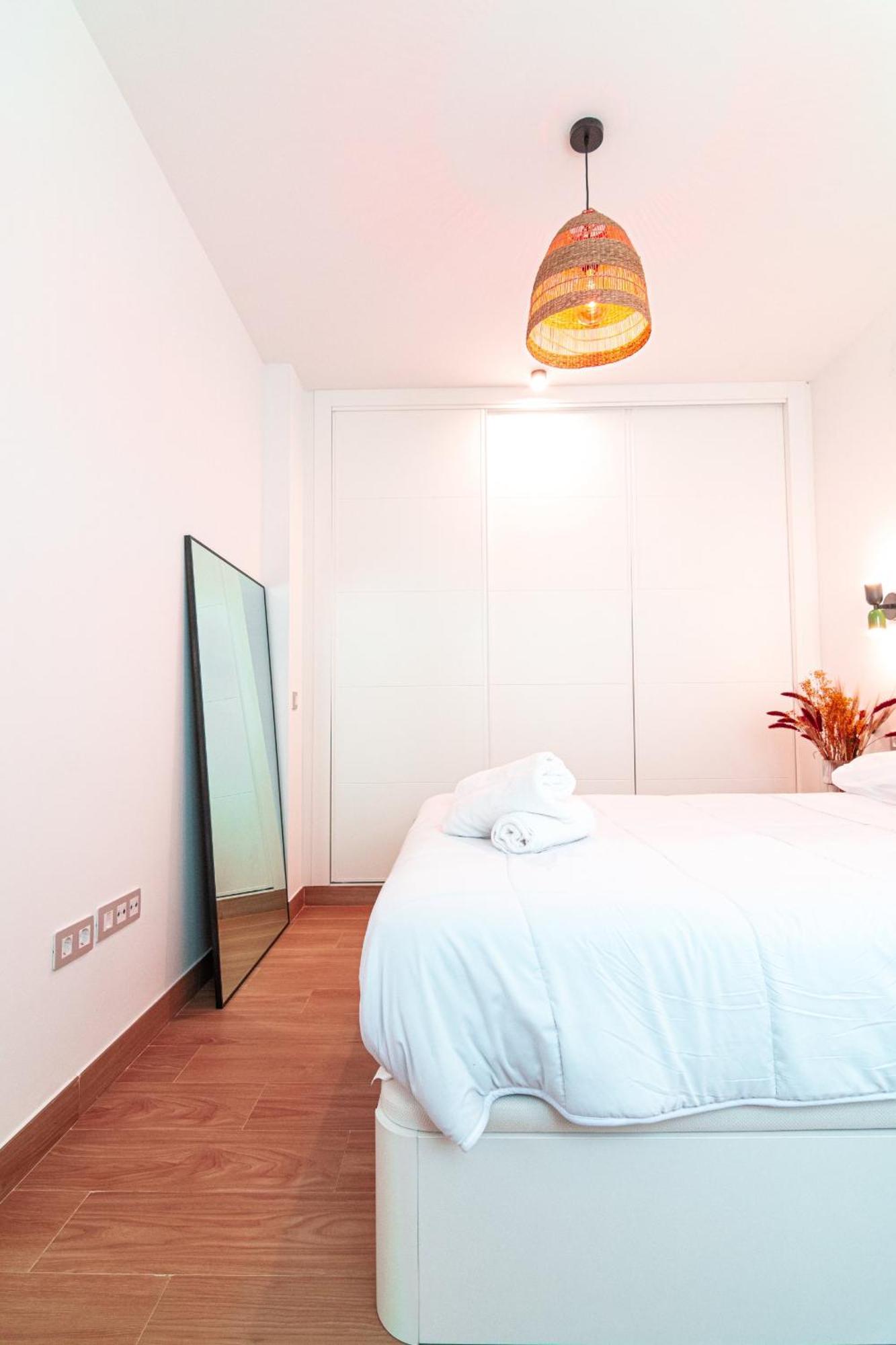 Edomus Castilla 120 Séville Extérieur photo